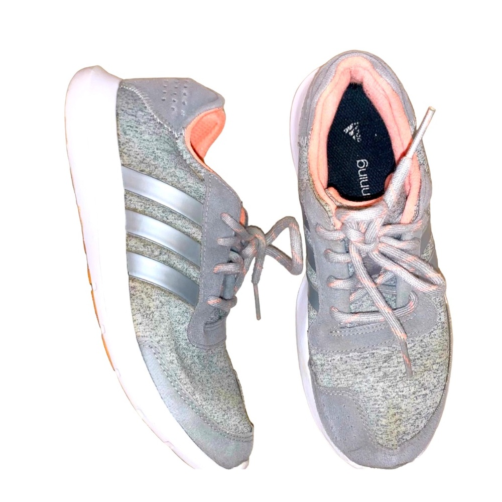 Adidas gray metallic silver logo peach trim tennis shoes women’s sneakers size 7